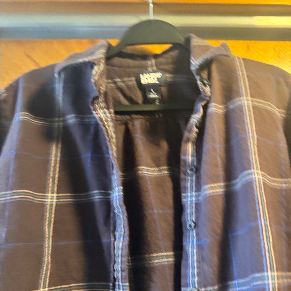 Lands’ End button down - Picture 4 of 9